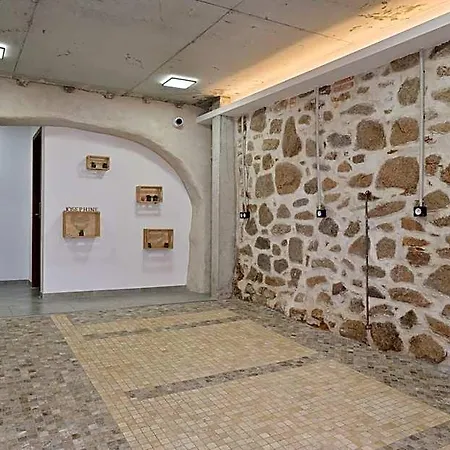 Mademoiselle Josephine Hotel