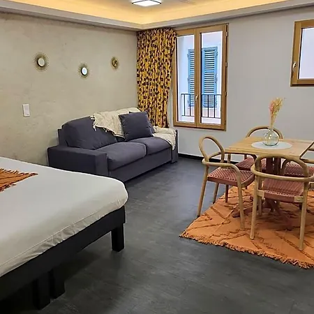 Mademoiselle Josephine Hotel 3*