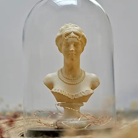 Mademoiselle Josephine Hotel